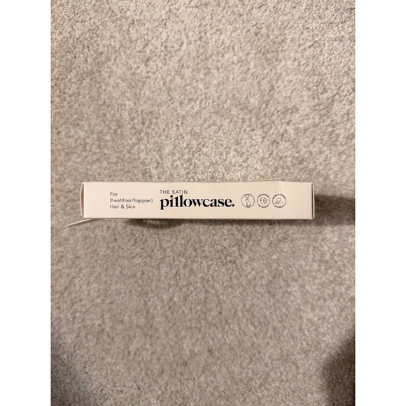 Kitsch The Satin Pillowcase Standard Size Ivory Invisible Zip Closure - Picture 3 of 3